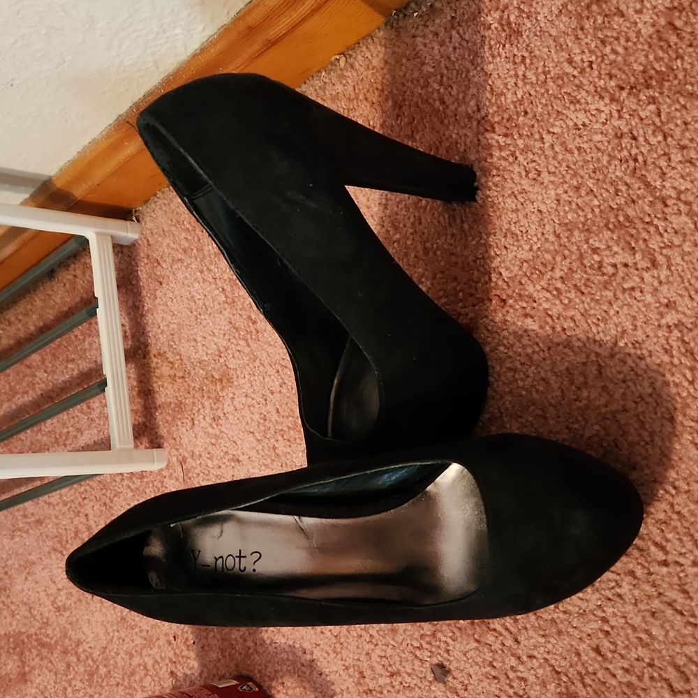 Black pump heels